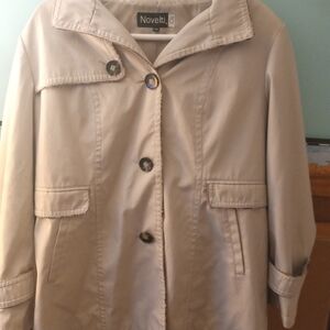 Noveti Women's Beige Blazer